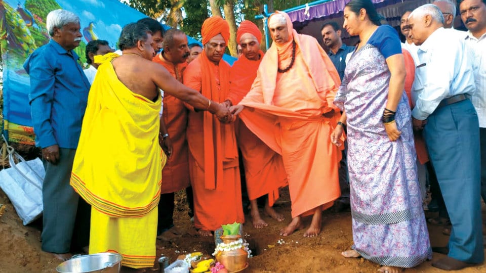 Rivers are lifeline of our country: Suttur Seer
