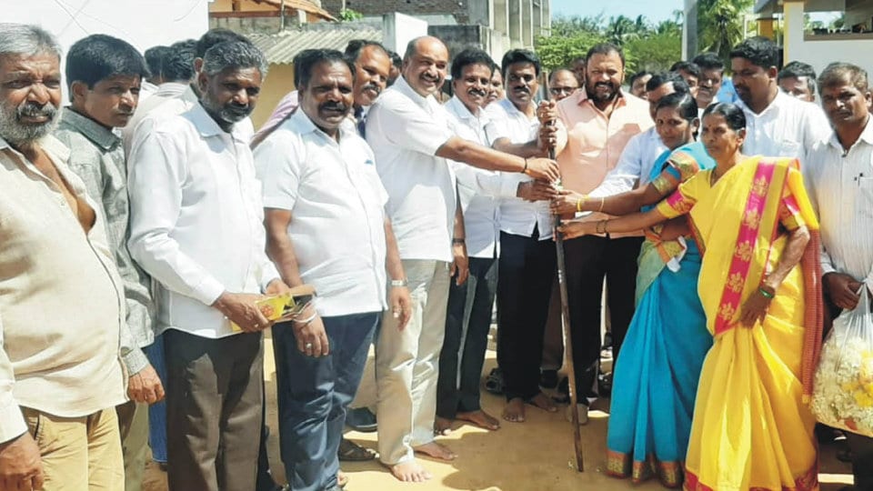 MLA performs bhoomi puja for slew of works at Nanjangud