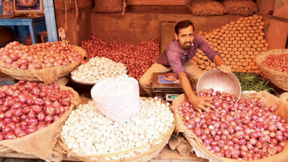 Onion Prices to touch Rs.150 mark in Mysuru