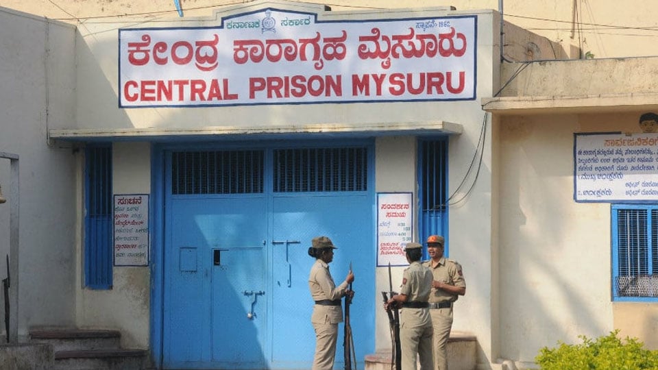 Prisoners who escaped after assaulting Cop sentenced to seven years