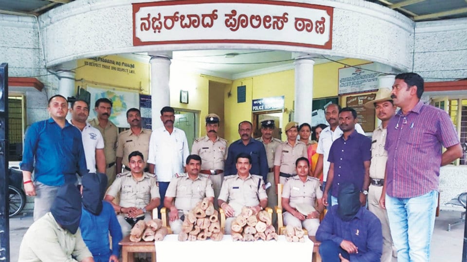Sandalwood thieves and red sanders smuggler arrested in city