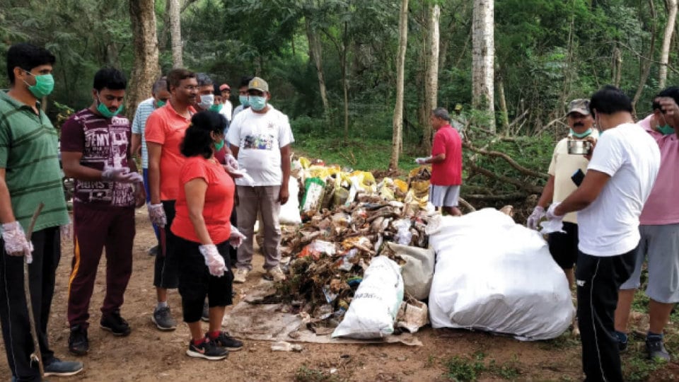 Volunteers launch cleaning drive at Lingambudhi Lake