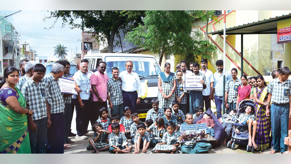 Vehicle donated to Special School