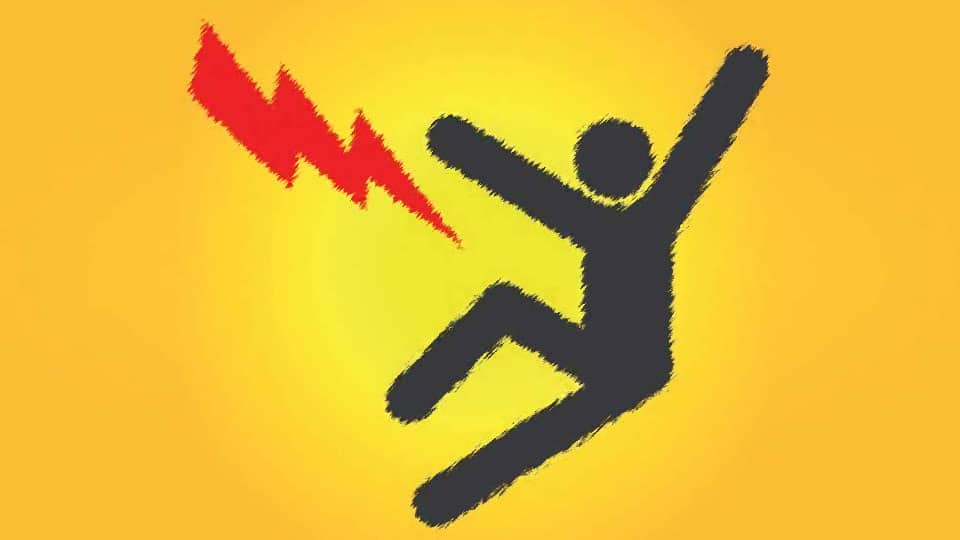 Youth dies of electric shock in city