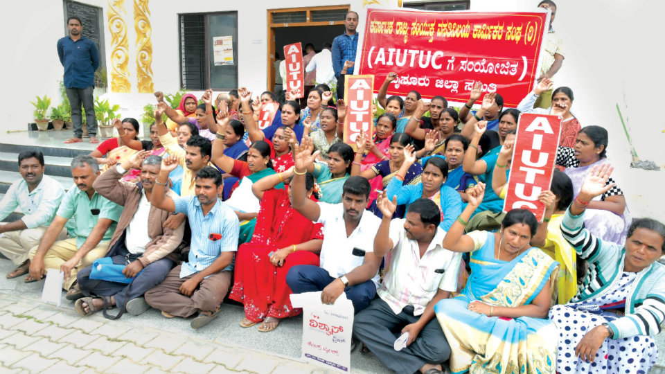 Hostel workers demand payment of wages