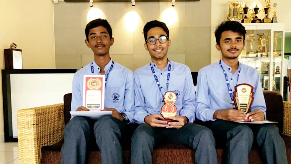 Prize-winning PU students