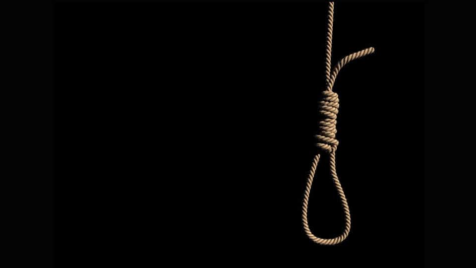 Hospital staff commits suicide