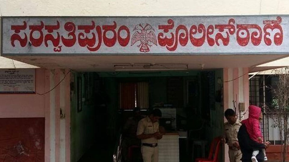 Saraswathipuram dacoity case: Police take journalist into custody