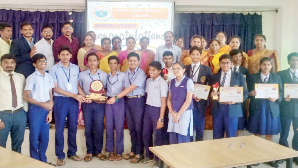 Winners of Bendre Bhavageete and Arivu Quiz contests