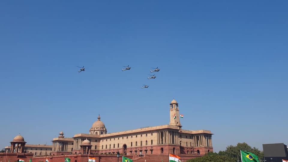 Apache, Chinook helicopters to debut at Delhi R-Day Parade