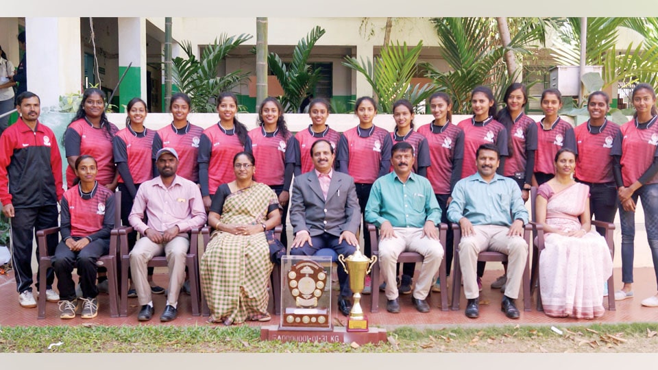 Winners of Mysore Varsity Inter-Zonal Handball Tourney
