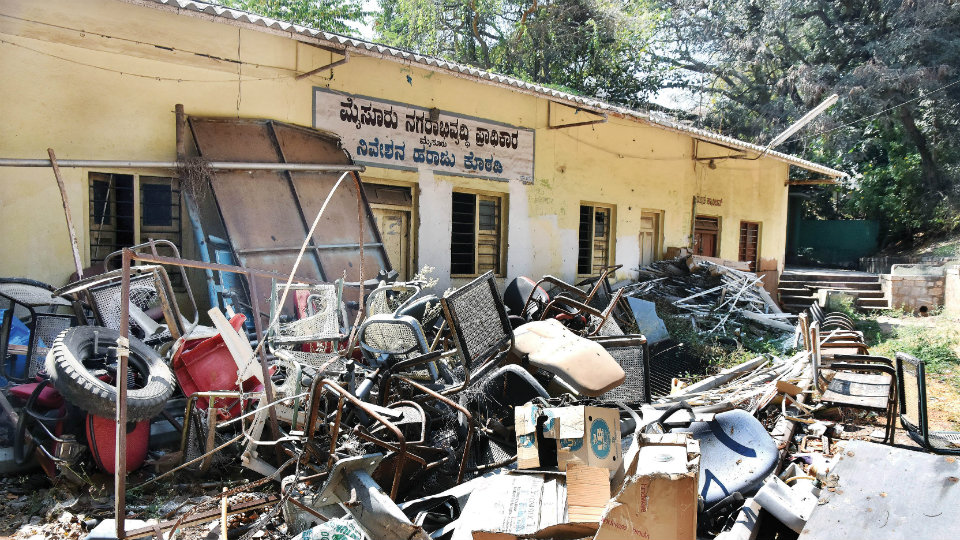 MUDA office turns into a dumpyard