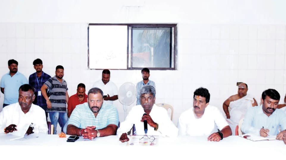 State to organise mass marriages in select Muzrai temples on April 26: Muzrai Minister Kota Srinivas Poojary