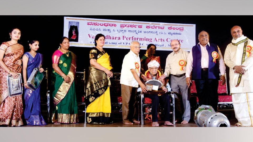 ‘Sarvashreshta Kalaposhaka’  award conferred on art patron K.V. Murthy
