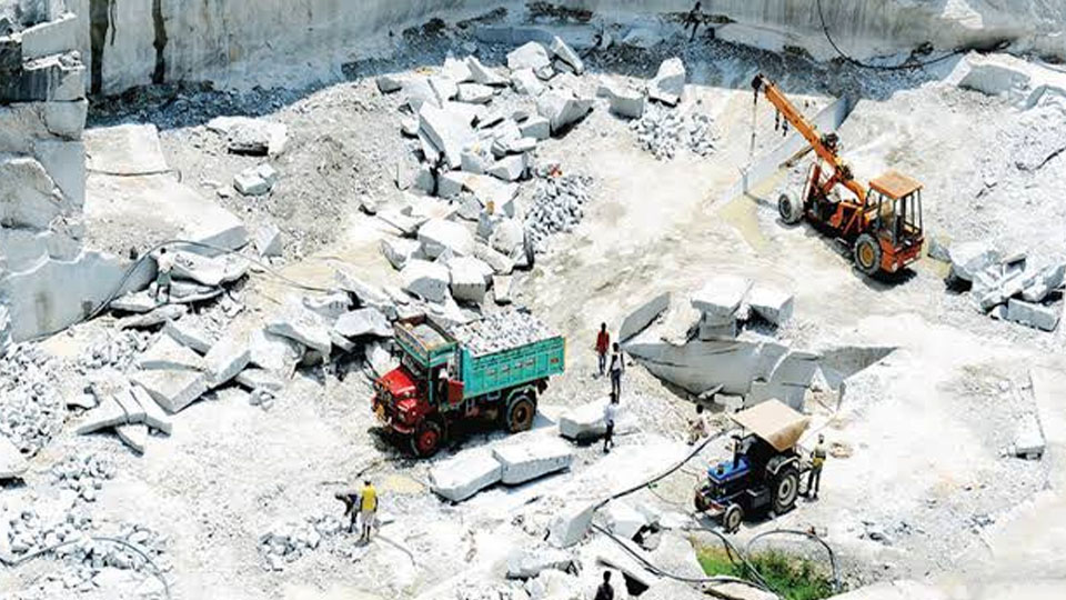 Three held for illegal stone mining at Bebi Betta