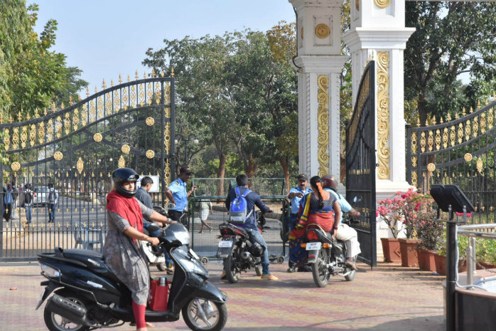 UoM restricts entry of private vehicles into Gangothri campus-1