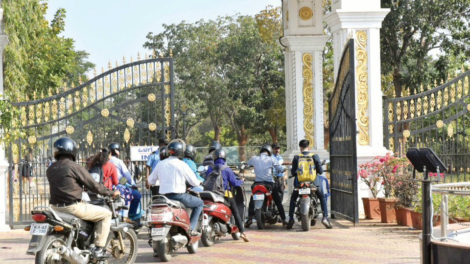 UoM restricts entry of private vehicles into Gangothri campus