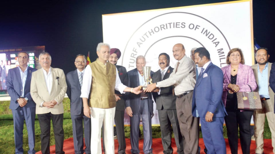 MRC Chairman presents ‘Turf Authorities  of India Million’ trophy in Mumbai