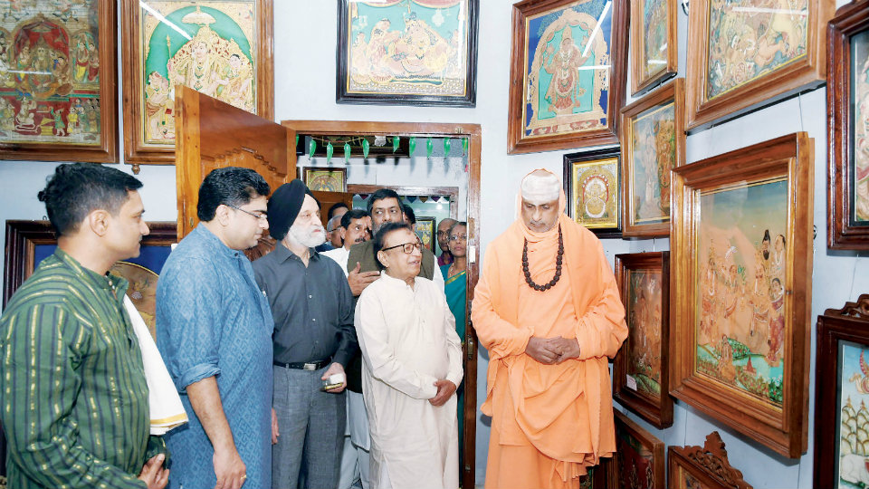 Ram Singh family dedicated to conservation of traditional art and crafts: Suttur Seer