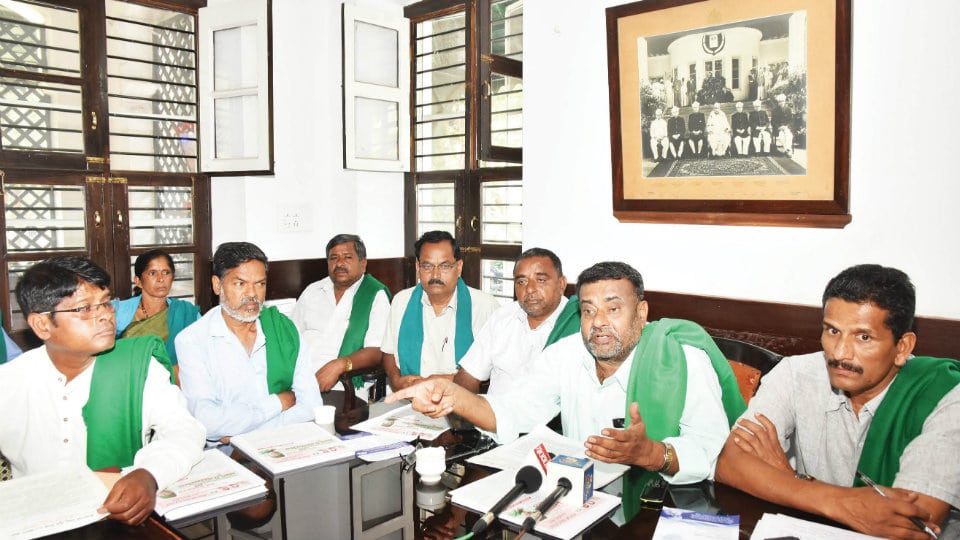 KRRS urges State to announce farmer welfare schemes in Budget