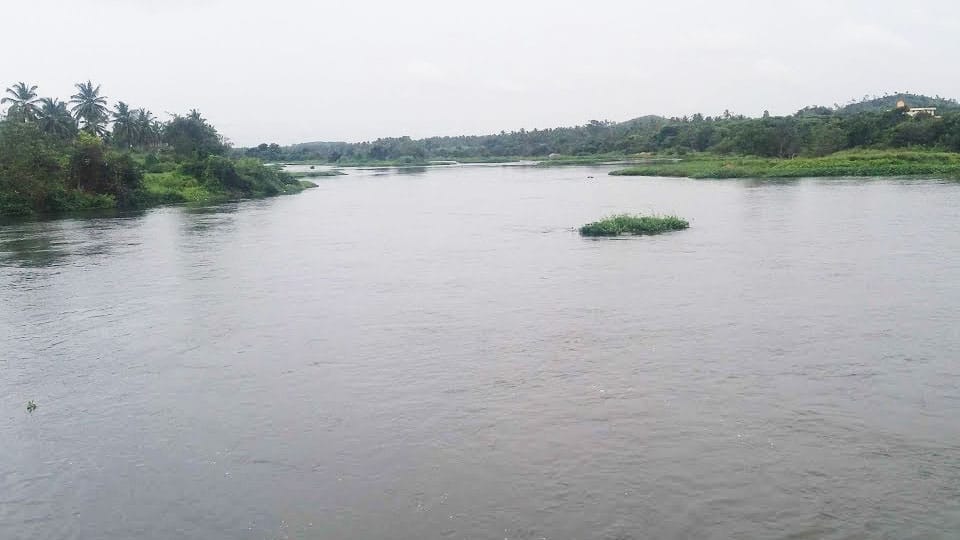 Family feud: Woman throws daughter into river, ends life