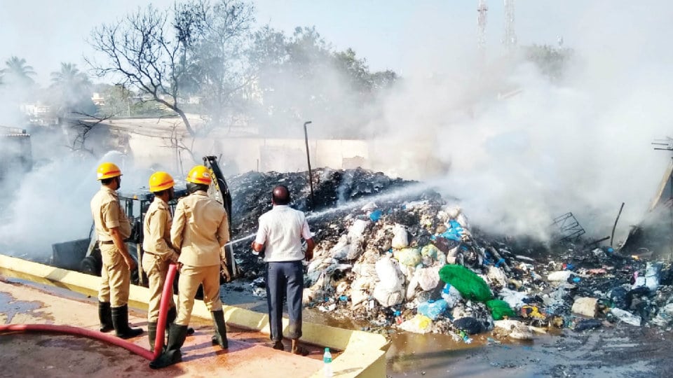 Waste paper, plastic godown gutted