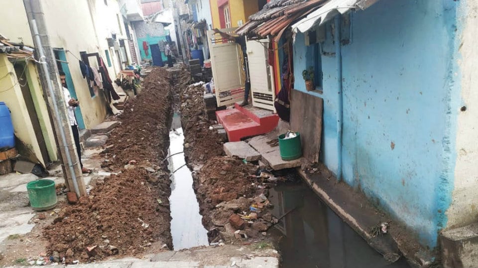 Incomplete drain works causing problems at Bada Makan Layout