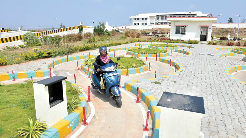RTO (West) DL tests on automated driving test track at RTO (East)