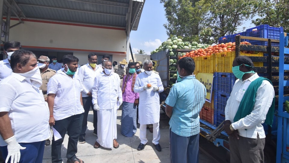 Chamundeshwari Constituency farmers donate vegetables, food grains