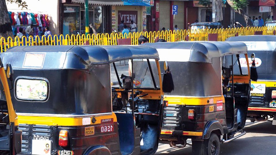 Autorickshaw and other private vehicle drivers, workers demand financial support