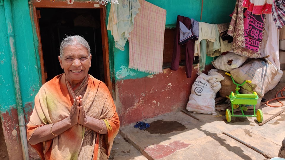 Woman gives away Rs. 500 of Rs. 600 monthly pension