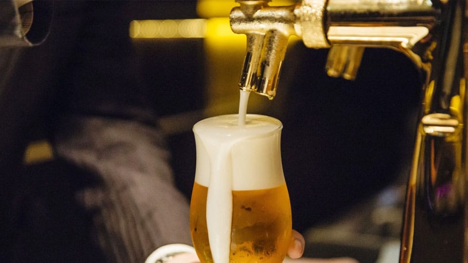 City Clubs offer discounts  to clear beer stocks
