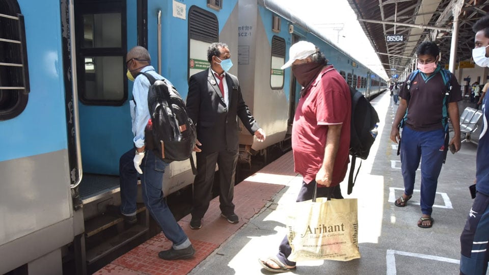 Mysuru-Bengaluru MEMU train service begins