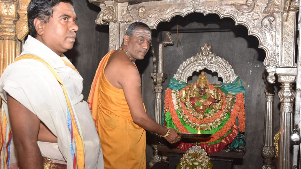 First Ashada Friday at Chamundi Hill: Rituals held but Temple closed for devotees