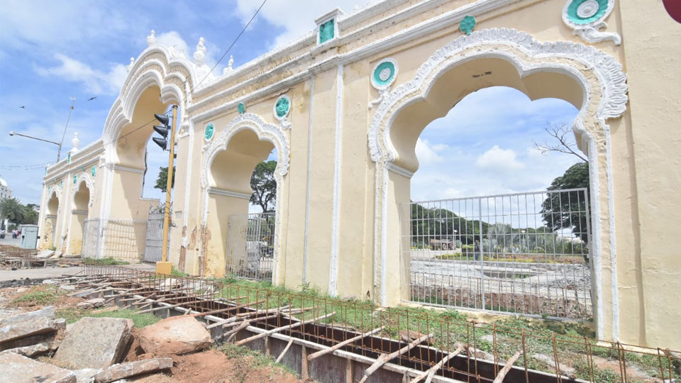 Govt. Guest House Arch Gate conservation works resume