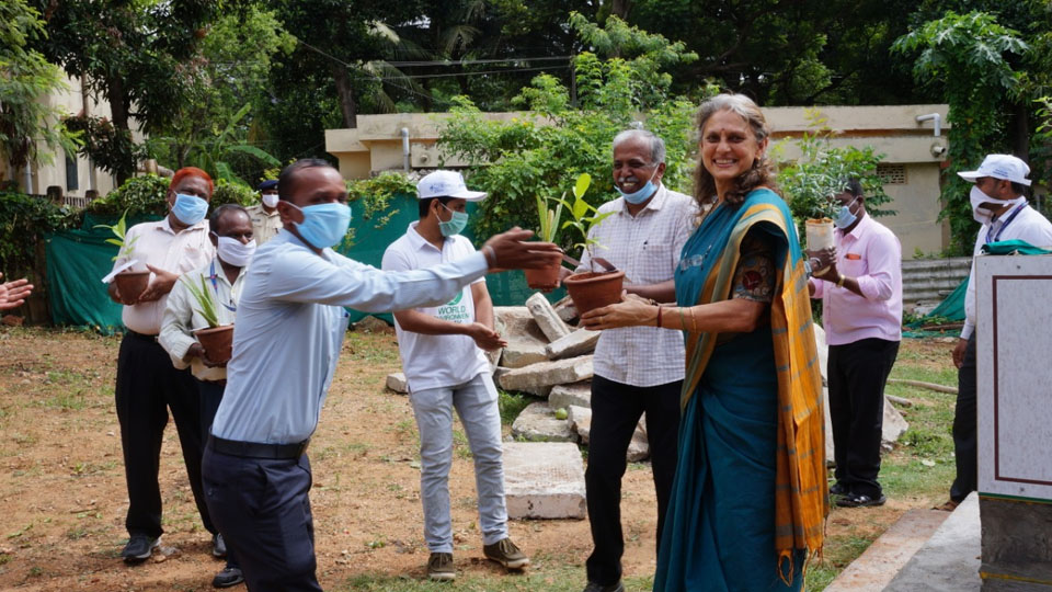 Tree plantation and cleanliness drive by SWR Mysuru