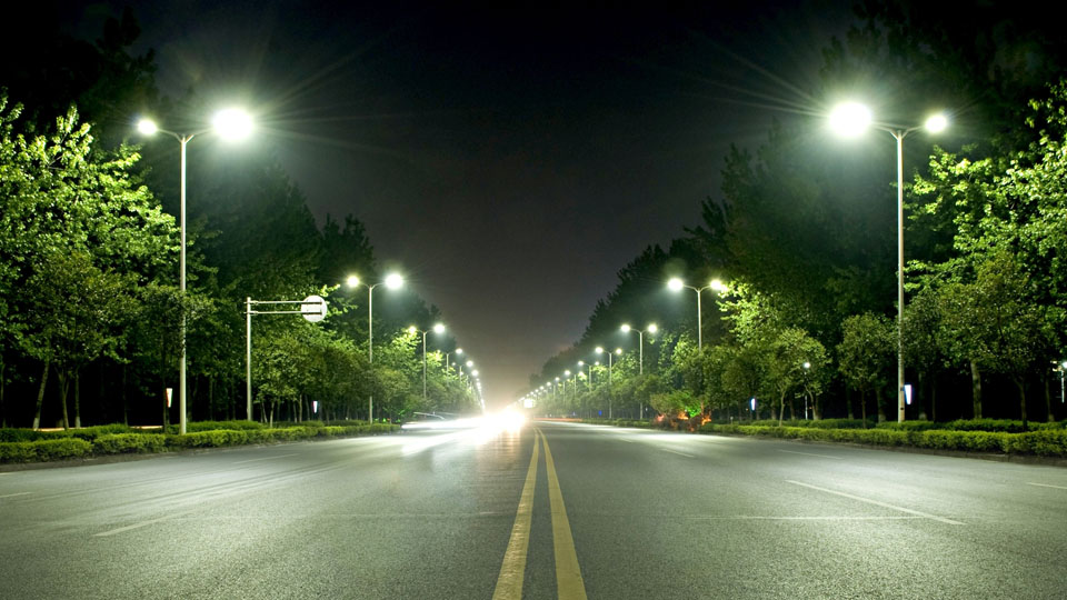 Automatic street light controllers: Need of the hour in Mysuru city
