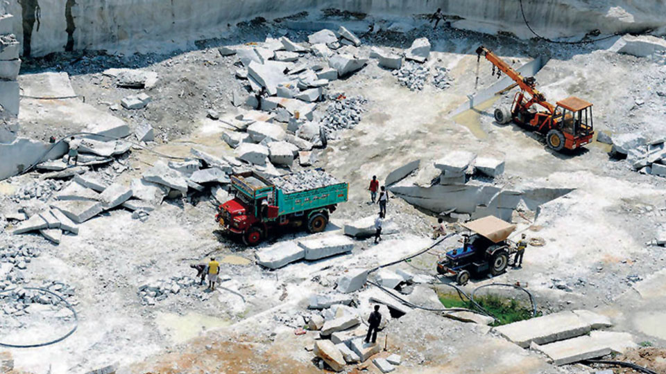 Stone quarry issue: Construction lorry drivers demand Government intervention