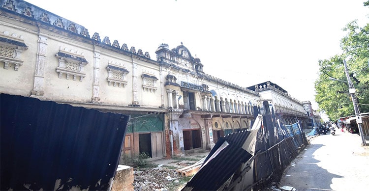 Ex-Mayor bats for rebuilding Lansdowne, Devaraja Market buildings