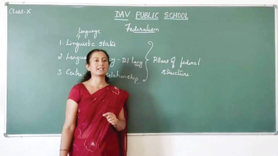 DAV Public School: Bringing Classroom to Homes