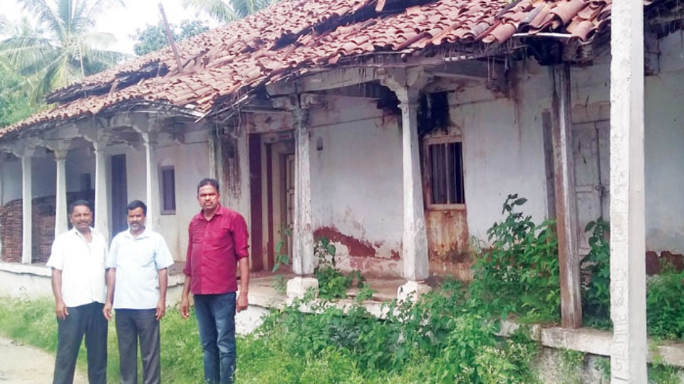 Puttanna Kanagal’s ancestral house in a dilapidated state