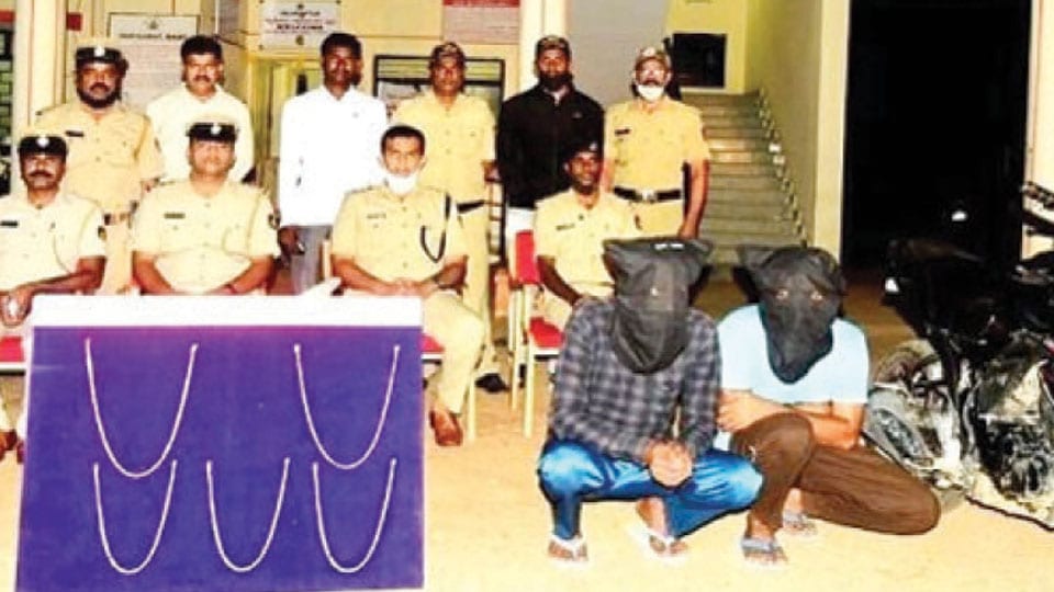 Jayapura Police arrest two chain-snatchers