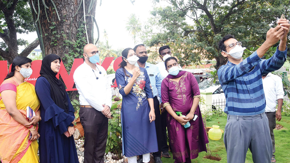 Mini parks inaugurated at Vedanta Hemmige Circle