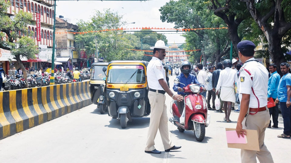 1 lakh traffic violation cases booked in August
