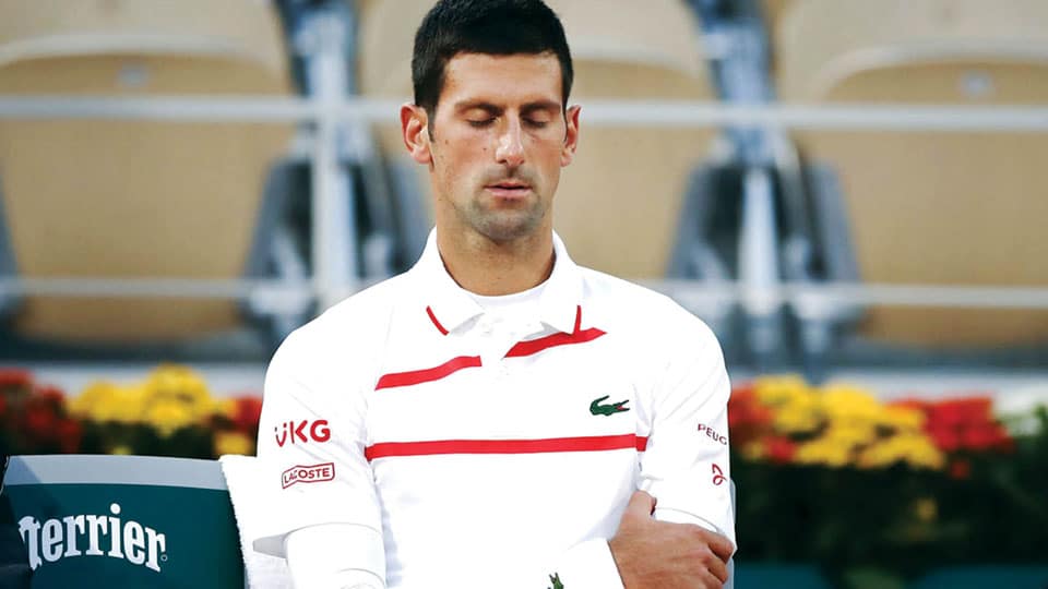 Djokovic reaches 10th  Roland Garros semis