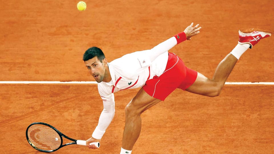 Novak Djokovic keeps  title bid on track