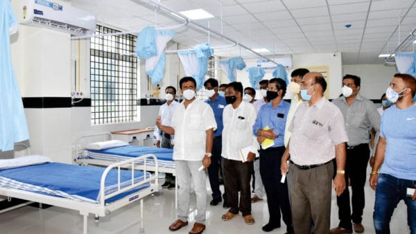 MLA Nagendra inspects Trauma Care Centre in city - Star of Mysore