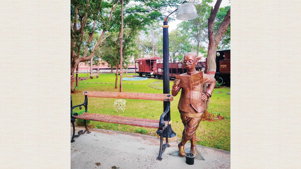 Life-size sculpture of celebrated cartoon character: ‘Common Man’ installed at Mysuru Rail Museum
