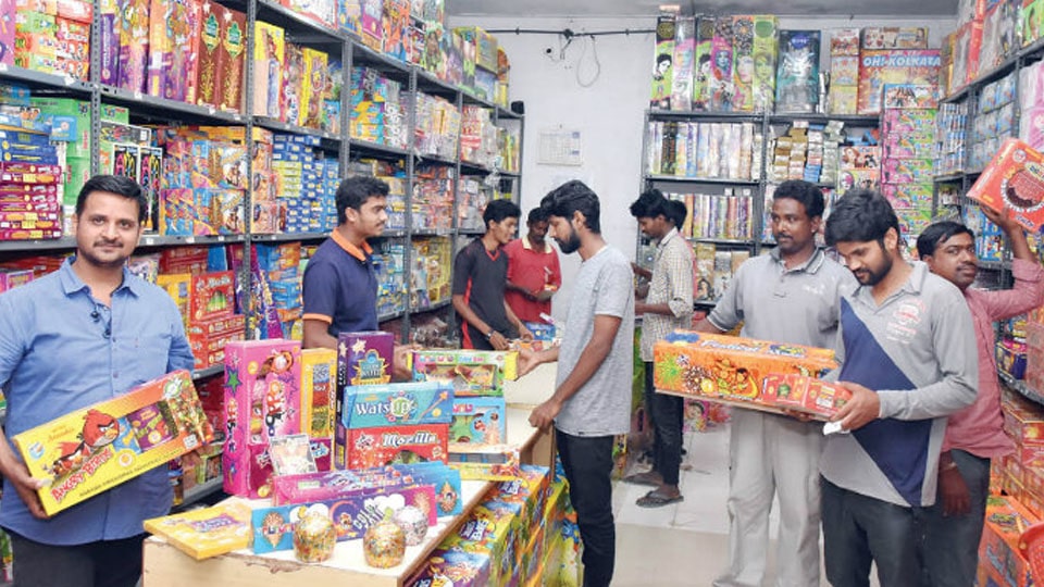 Cracker sale amidst COVID-19: MCC to wait for Govt. of India guidelines