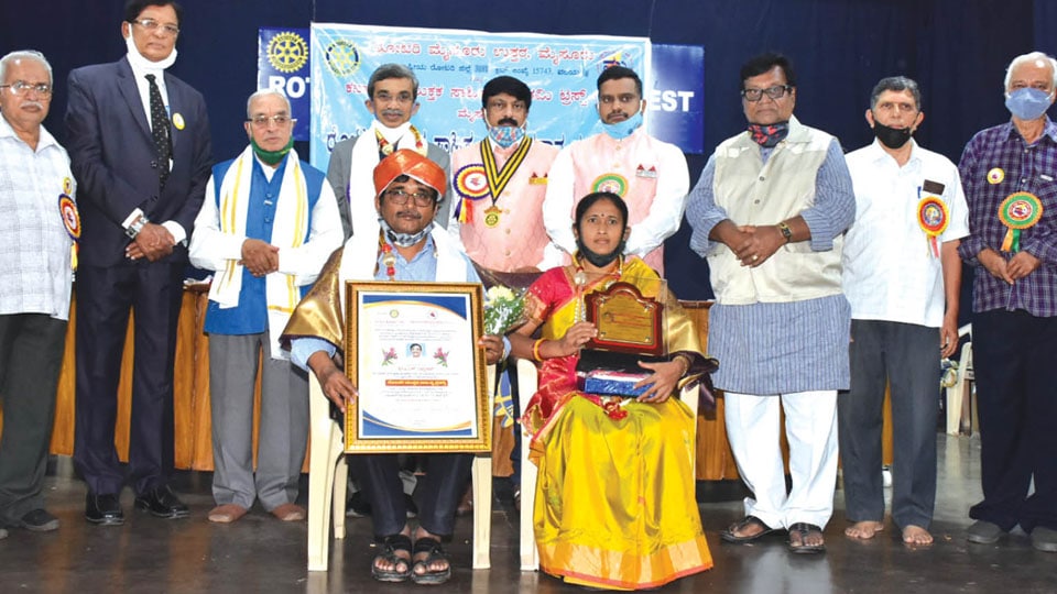 Writer P.S. Siddachar receives Rotary-Muktaka Sahitya Award